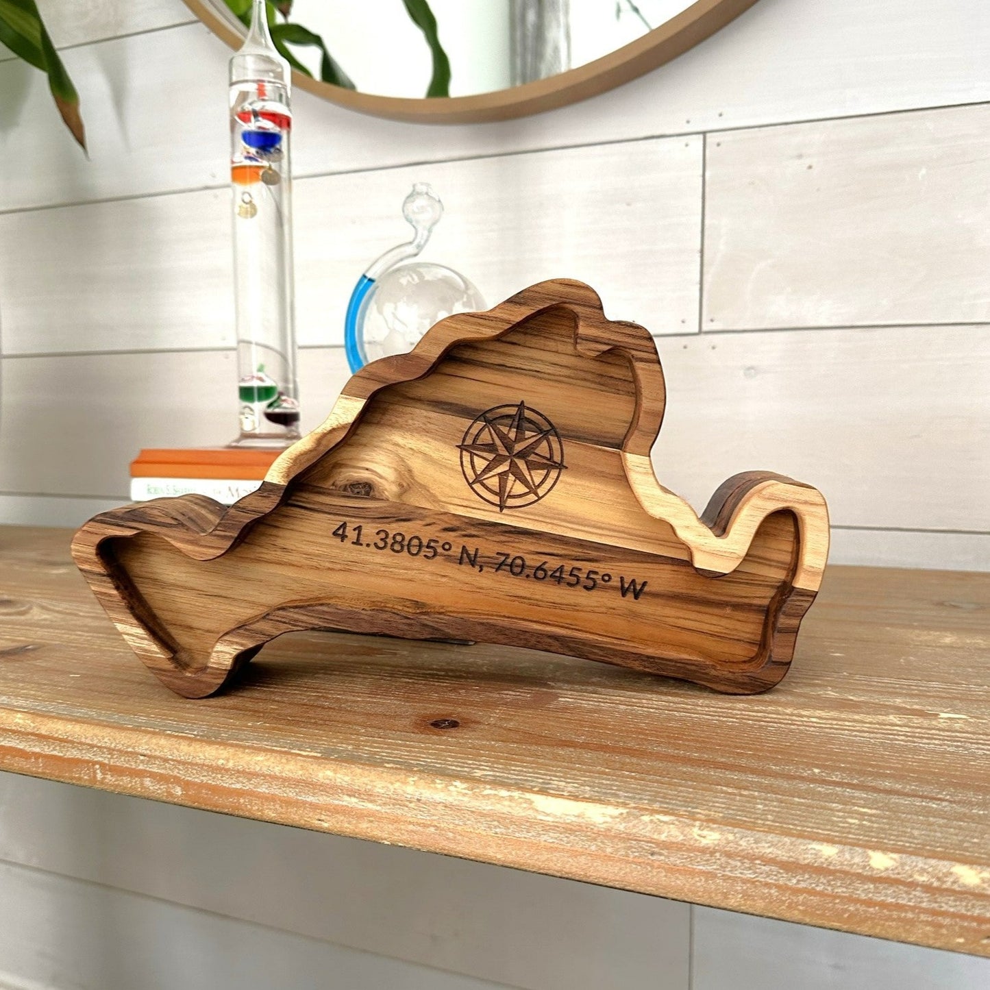 Marthas Vineyard tray , ideal for organizing essentials or serving appetizers