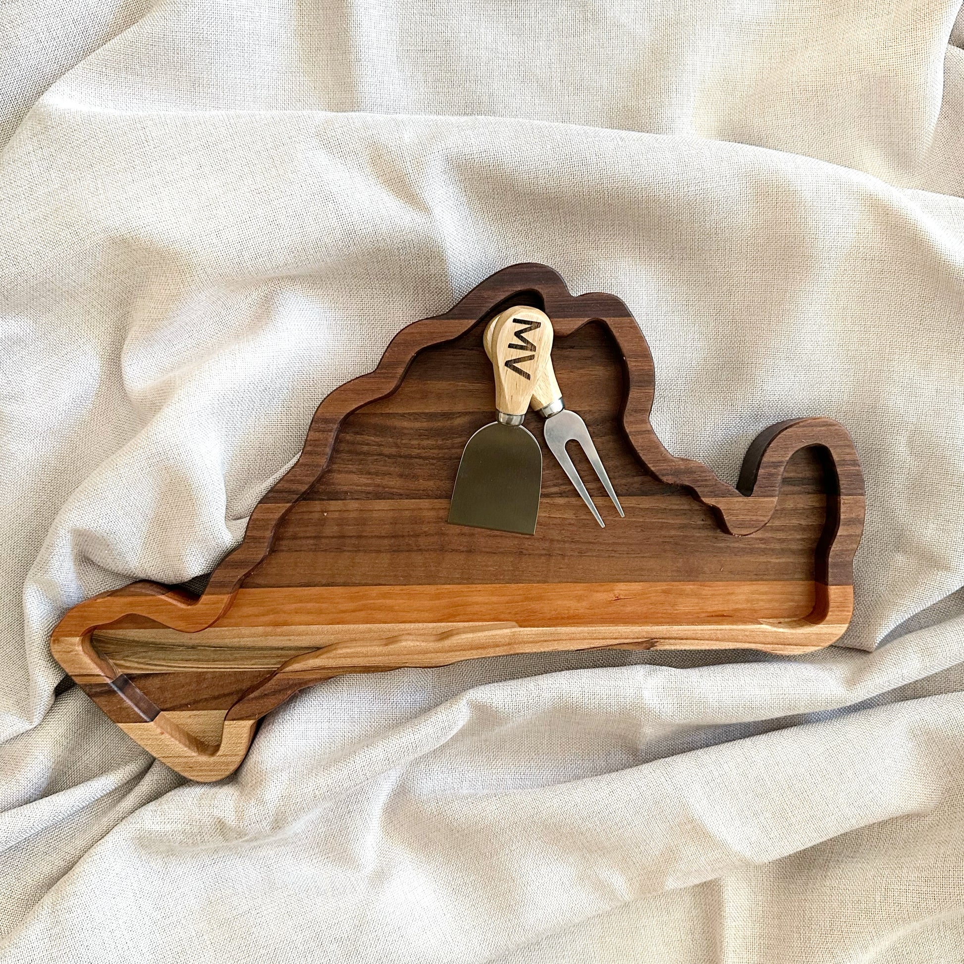 Martha's Vineyard-shaped charcuterie board with engraved cheese knife set