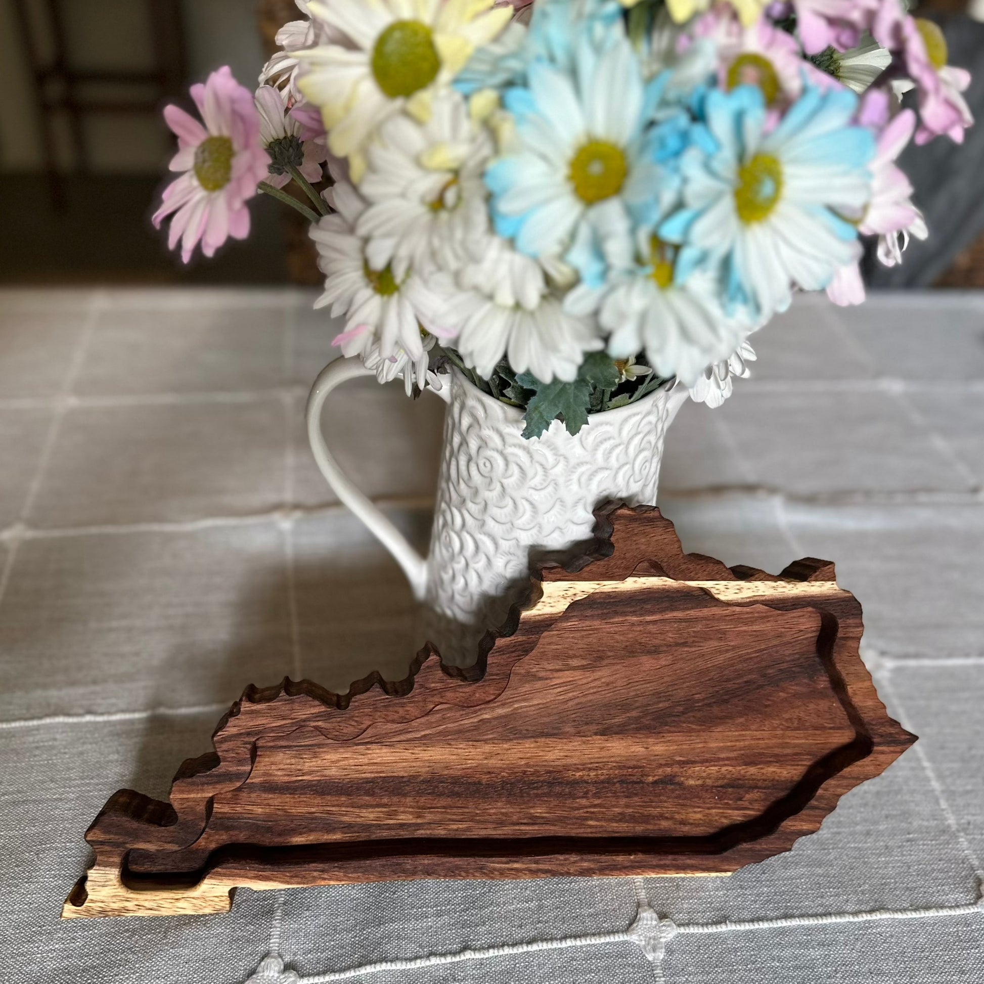 Kentucky-shaped wooden charcuterie board, a versatile serving piece for any occasion